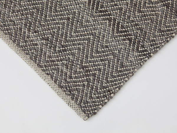 Matterhorn Rug Tar 2x3