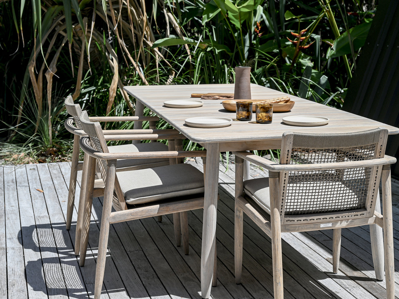 Vince dining table silver aged