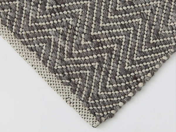 Matterhorn Rug