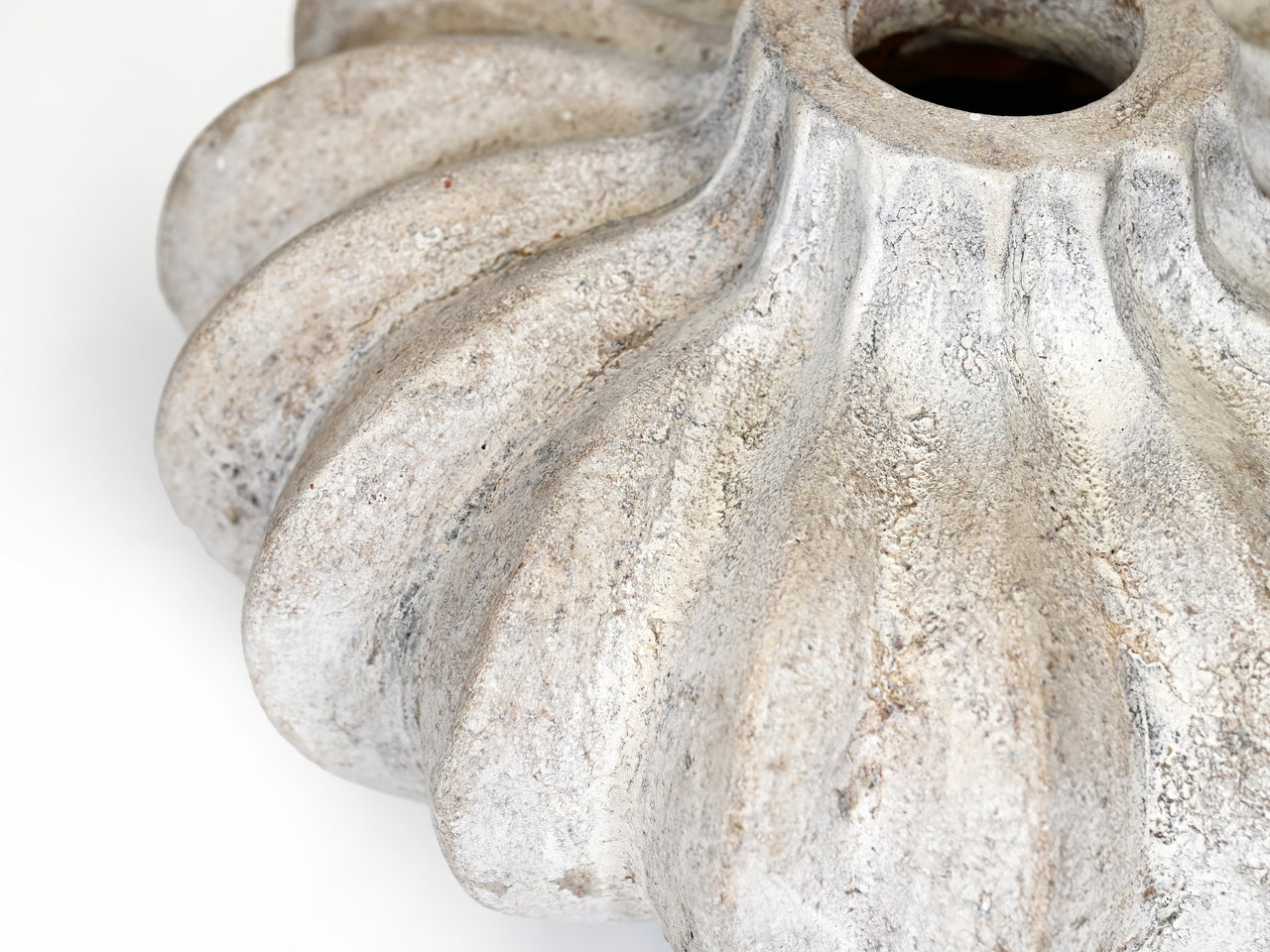 Wren Vase