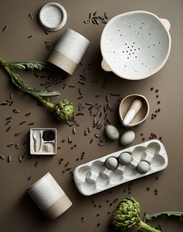 EGG CRATE 12 -  Robert Gordon Garden to table